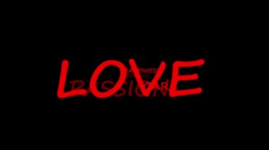 Sevgi. Aşkın duygularının siyah bir arkaplanda ortaya çıktığını anlatan çeşitli kelimeler..