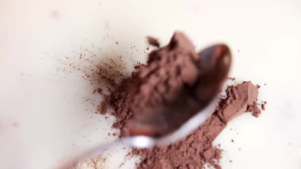 Покладіть Какао Порошок Згущене Молоко Ложкою Приготування Солодкого Крему — стокове відео