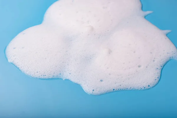 Espuma Sabão Fundo Azul Conceito Higiene Limpeza — Fotografia de Stock