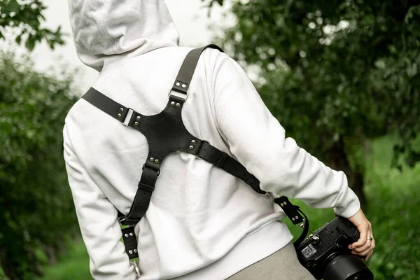 Unloading Camera Strap Woman White Jacket Nature Park Forest — Stock Photo, Image