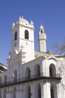 Bina, cabildo buenos aires