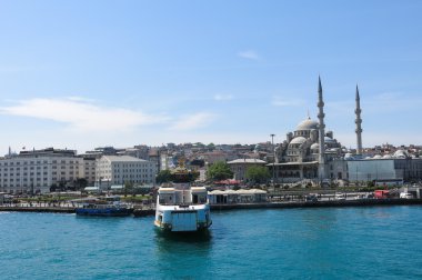 Yeni Camii (Yeni Cami) Bosphorus River 
