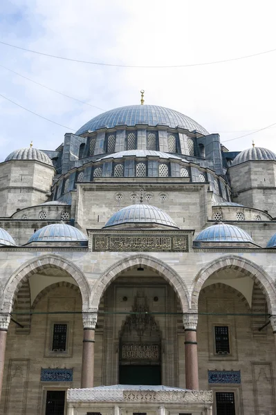 På gårdsplassen til Suleymaniye-moskeen. Istambul, Tyrkia – stockfoto