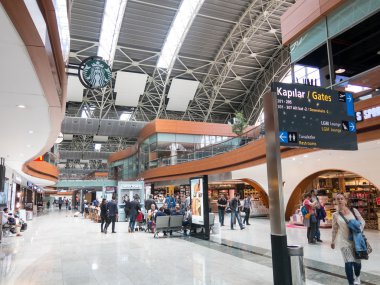 Kimliği belirsiz kişi içinde kalkış Hall, Sabiha Gökçen Internati