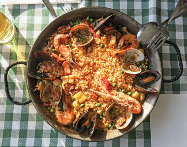 Paella.
