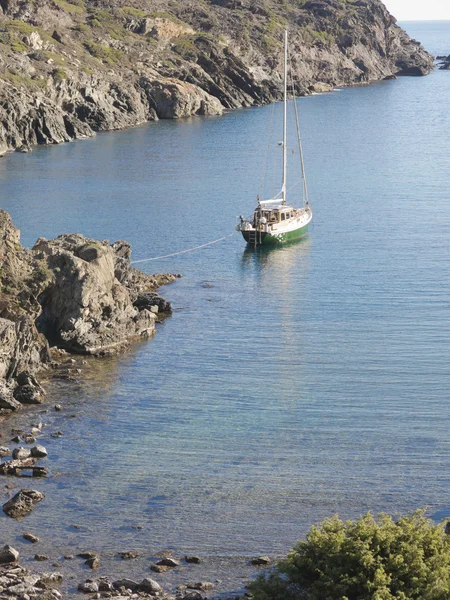 Båtar på Medelhavet bay. Spanien — Stockfoto