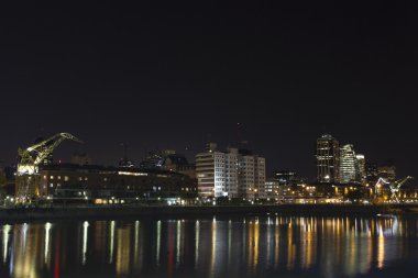 Puerto Madero gece, Arjantin