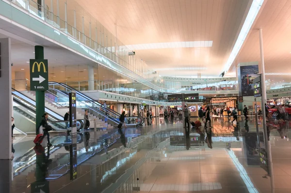 Interno dell'aeroporto di Barcellona, Spagna . — Foto Stock