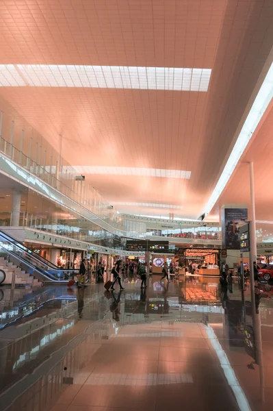 Interieur van de luchthaven van Barcelona, Spanje. — Stockfoto