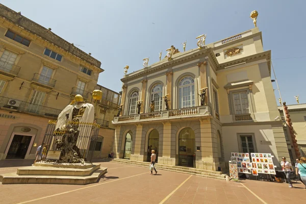 Gala és Dali square, Figueres, Spanyolország — Stock Fotó
