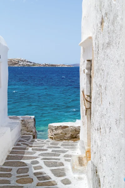 Architettura tradizionale del villaggio di Oia nell'isola di Santorini — Foto Stock