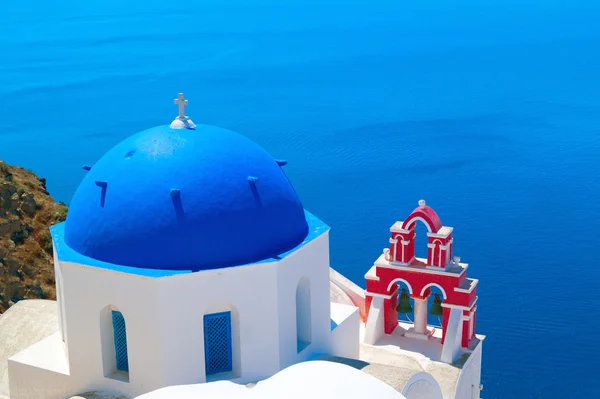 Casa griega tradicional en la isla de Santorini, Grecia — Foto de Stock