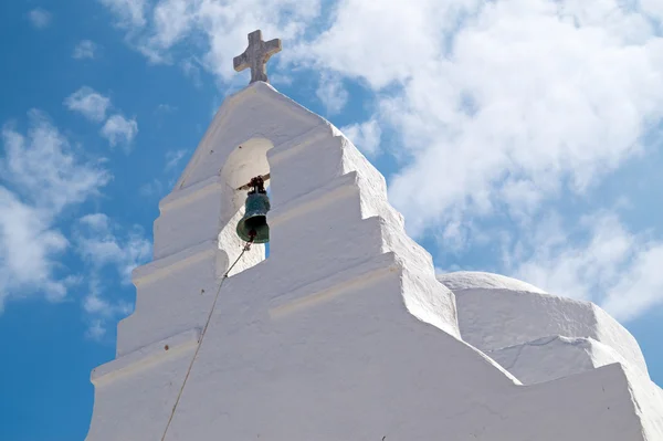 Starý kostel Panagia Paraportiani na ostrově Mykonos v Řecku — Stock fotografie
