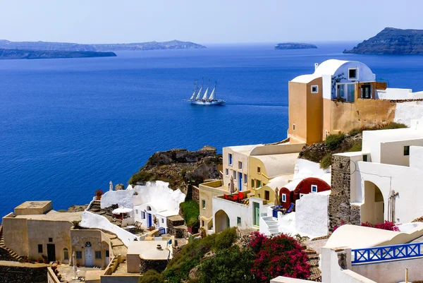 Arquitetura tradicional na ilha de Santorini, Grécia — Fotografia de Stock