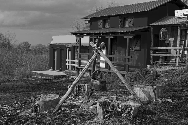 Traditional vintage wooden farm house — Stock Photo, Image