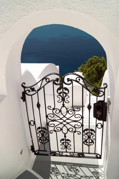 Arquitetura tradicional da vila de Oia na ilha de Santorini, Gre — Fotografia de Stock