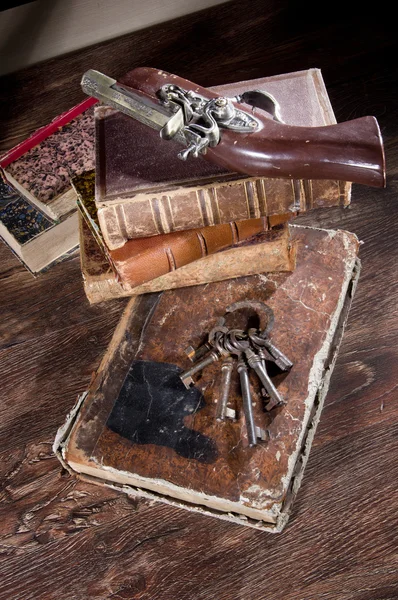 Ancient keys . Once they could open different locks — Stock Photo, Image