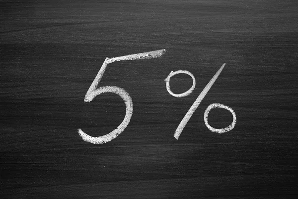 Five percent header written with a chalk on the blackboard — Stock Photo, Image