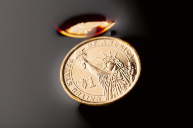 ham petrol - varil fiyatı kavramı Doları paralar