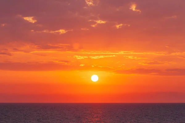 Dramatisk Solnedgang Ved Svartehavet – stockfoto