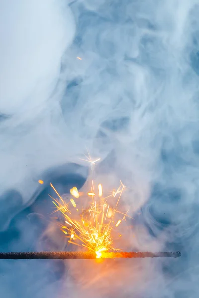 Fogo Sparkler Fumaça Densa Fundo Fogo Artifício Abstrato Natal — Fotografia de Stock