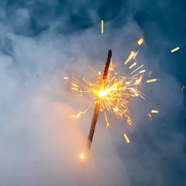 Fogo Sparkler Fumaça Densa Fundo Fogo Artifício Abstrato Natal — Fotografia de Stock