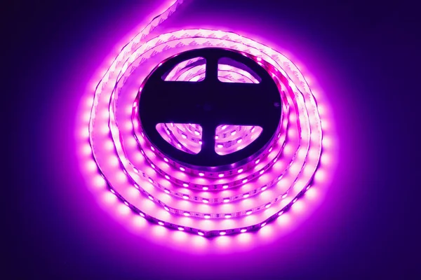 Світлодіодний Стрічковий Фіолетовий Світловий Рулон — стокове фото