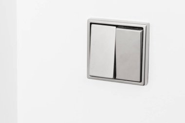 elektrik ışığı çift düğmesi, beyaz arkaplan