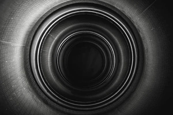 Interior Neumáticos Coche Apilados Fondo Negro Abstracto — Foto de Stock