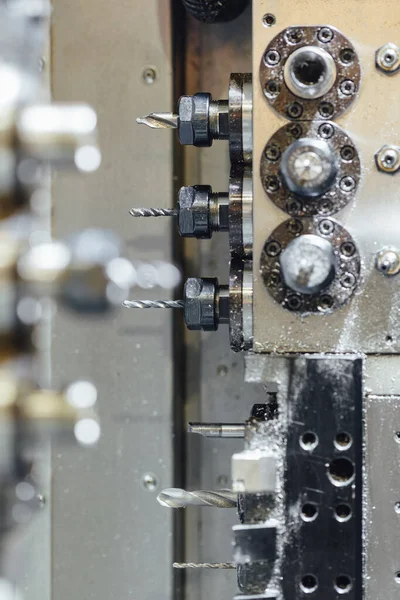 Değirmen Cnc Makine Sondaj Başlıkları Yakın Görünüm — Stok fotoğraf