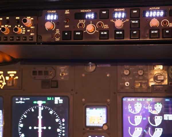 Tablero de instrumentos de una aeronave — Foto de Stock