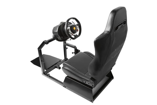 Cabina del simulador de carreras con asiento y rueda —  Fotos de Stock