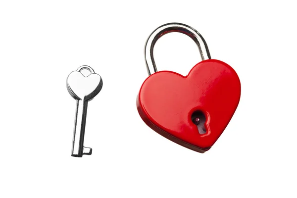 Καρδιά σχήμα κλειστό λουκέτο με κλειδί, απομονωμένα σε λευκό — Φωτογραφία Αρχείου