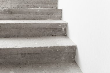 Beton merdiven yapım aşamasında