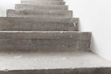 Beton merdiven yapım aşamasında