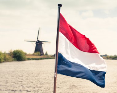 Hollanda yel değirmeni arka plan bayrak