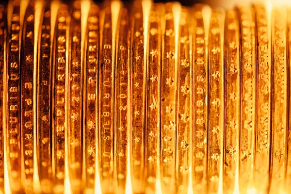 Arany dollár érmék háttér, makró megtekintése — Stock Fotó