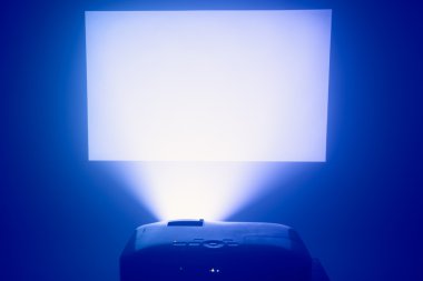 projektör eylem ile ışıklı ekran