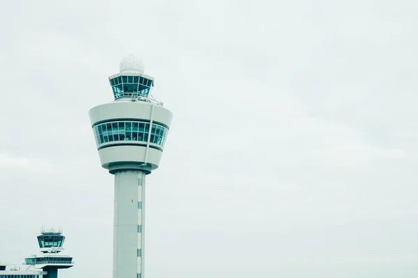 Copyspace と空港管制塔 — ストック写真