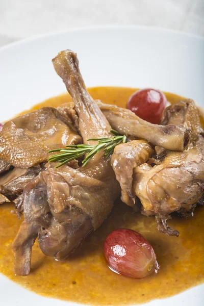 Poussin con salsa di uva — Foto Stock