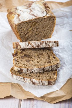 Alman çavdar ekmeği