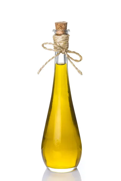 Botella de aceite de oliva aislada sobre un fondo blanco — Foto de Stock