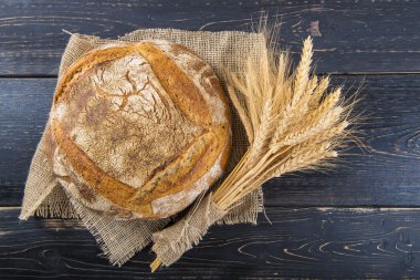 Ev yapımı sourdouhg ekmek somun