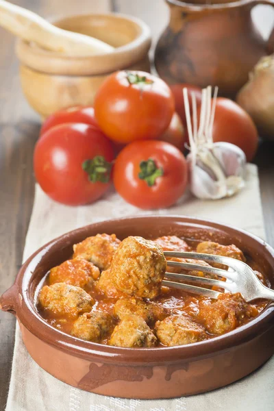 Boulettes de viande avec sauce tomate — Photo