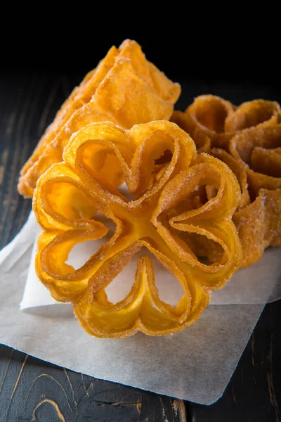 Karnaval çiçekleri geleneksel İspanyol ev yapımı tatlısı.