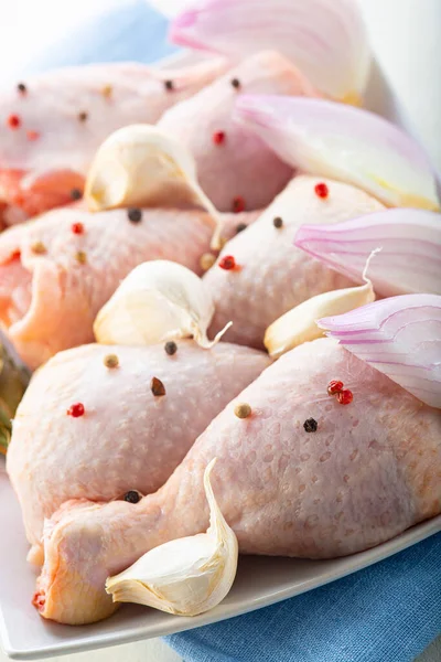 Raw Chicken Legs Vegetables Cooking Kitchen Table — Stock Photo, Image