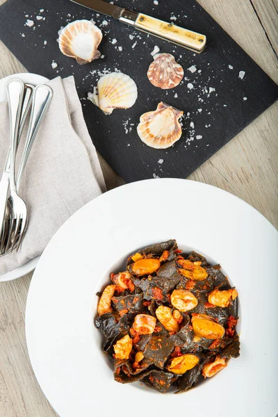 Squid Ink Pasta Seafood Sauce Dish — Stock Photo, Image