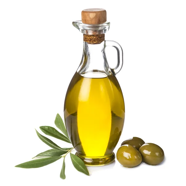 Bottiglia di olio extra oliva e olive verdi su fondo bianco — Foto Stock