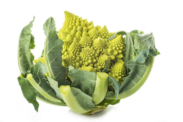 Λαχανικά μπρόκολο Romanesco που απομονώνονται σε λευκό φόντο — Φωτογραφία Αρχείου