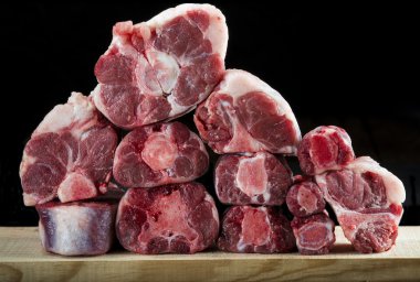 Taze ve çiğ kuyruklu kesim